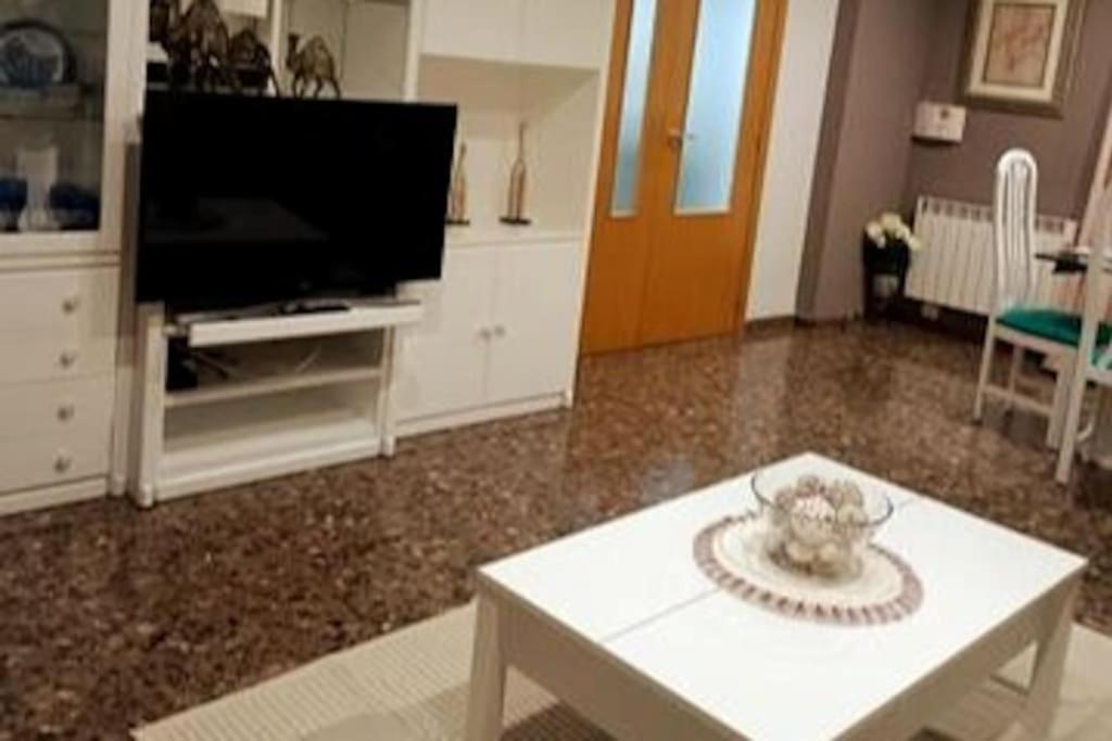 Acogedora Y Confortable Casa Familiar En Ollería