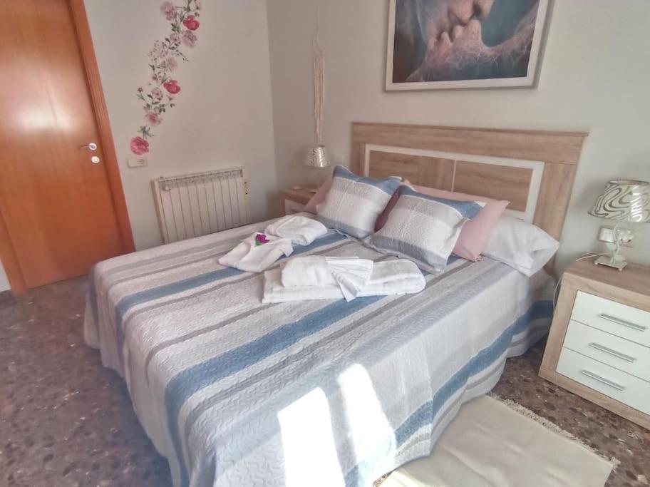Acogedora Y Confortable Casa Familiar En *