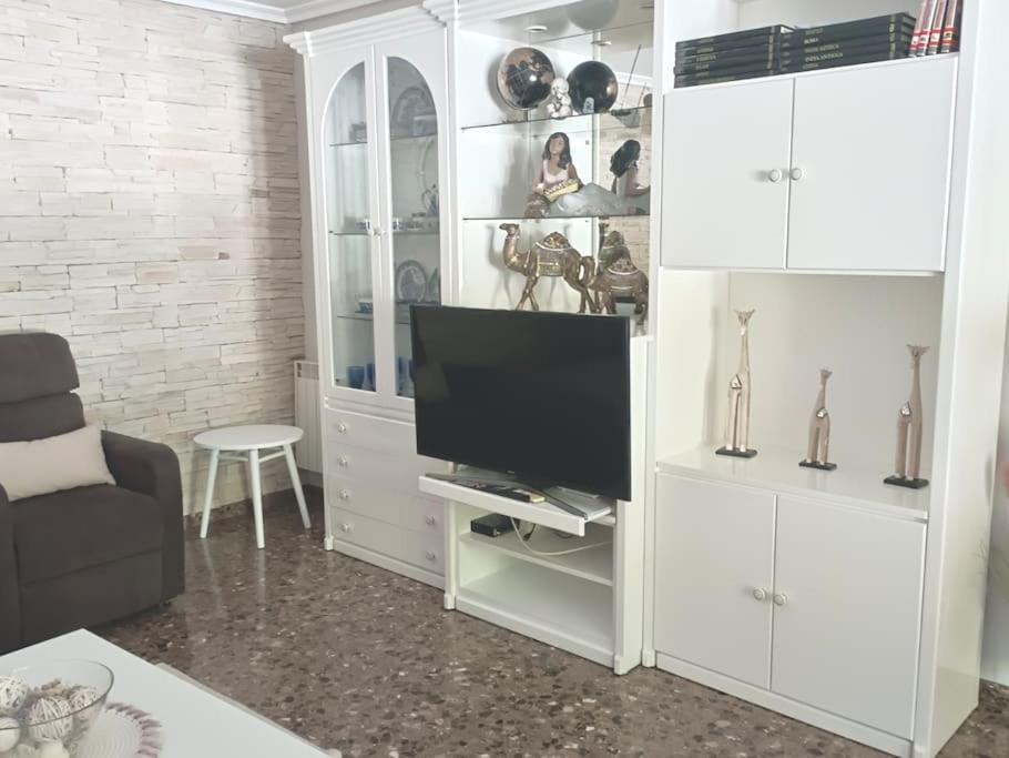 Acogedora Y Confortable Casa Familiar En Ollería