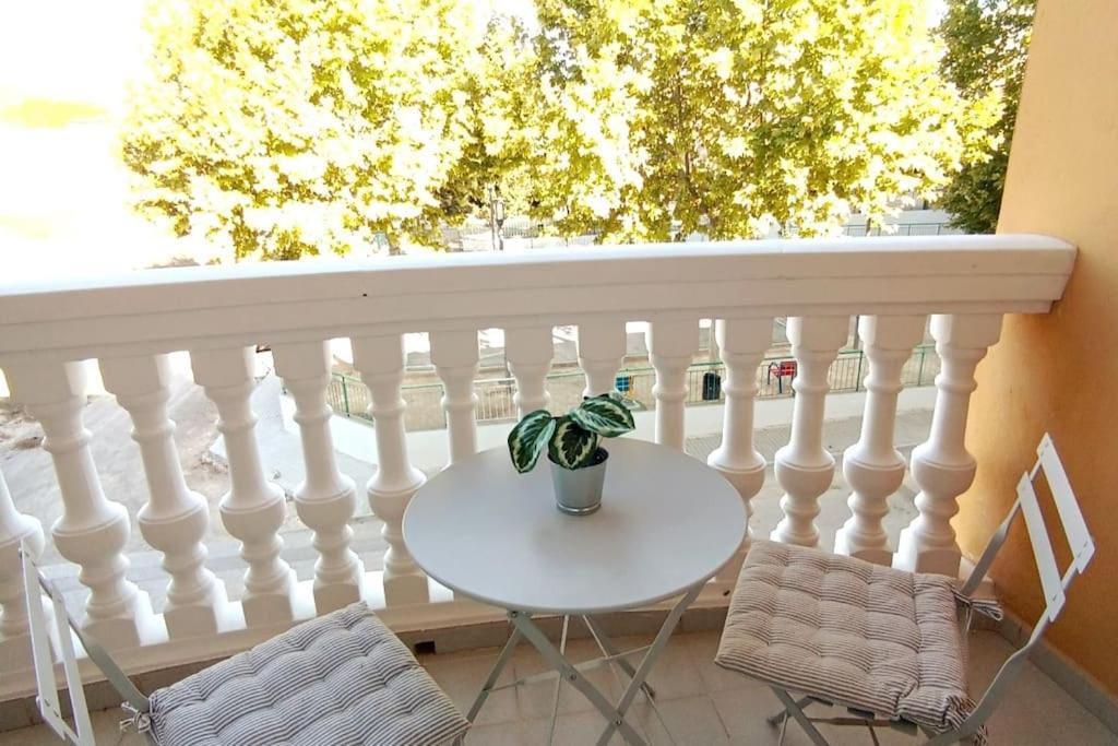 Acogedora Y Confortable Casa Familiar En Ollería