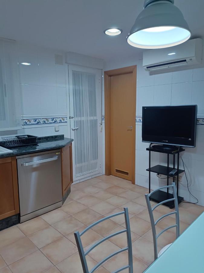 Acogedora Y Confortable Casa Familiar En *